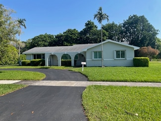 8765 SW 176th St, Palmetto Bay, FL 33157