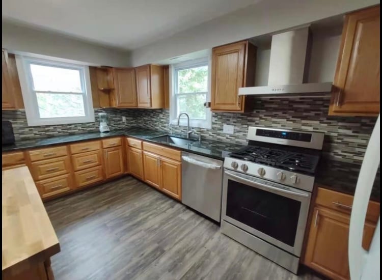 700 Old Lane Rd, Vestal, NY 13850 - photo 1