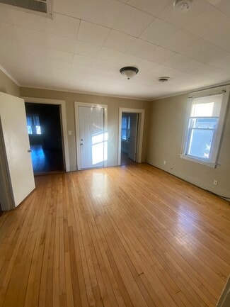 2418 University Ave NE Unit 2, Minneapolis, MN 55418