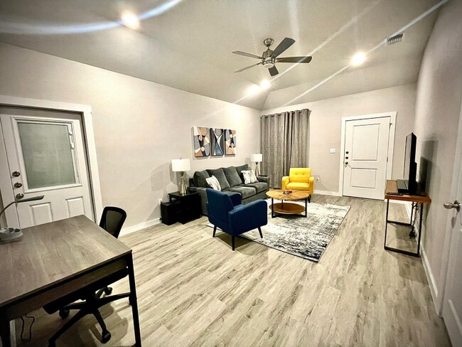 3915 B Keller Rd unit 3915 Keller Rd. Unit, Temple, TX 76504 - photo 2