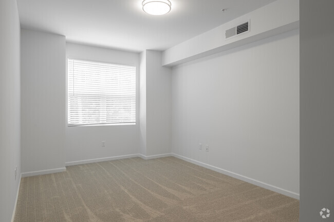 1BR, 1BA - 824SF - Bedroom