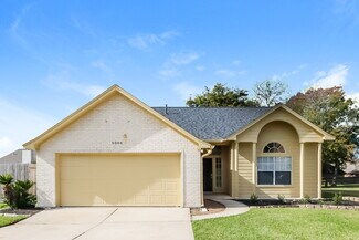 6946 Gentle Breeze Dr, Willis, TX 77318