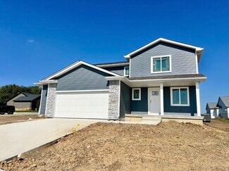 735 W Wright Rd, Norwalk, IA 50211