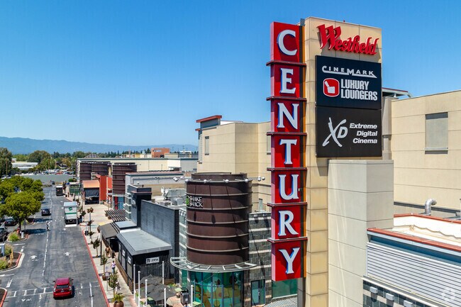 The Westfield Oakridge Mall is only minutes away from Parkview.