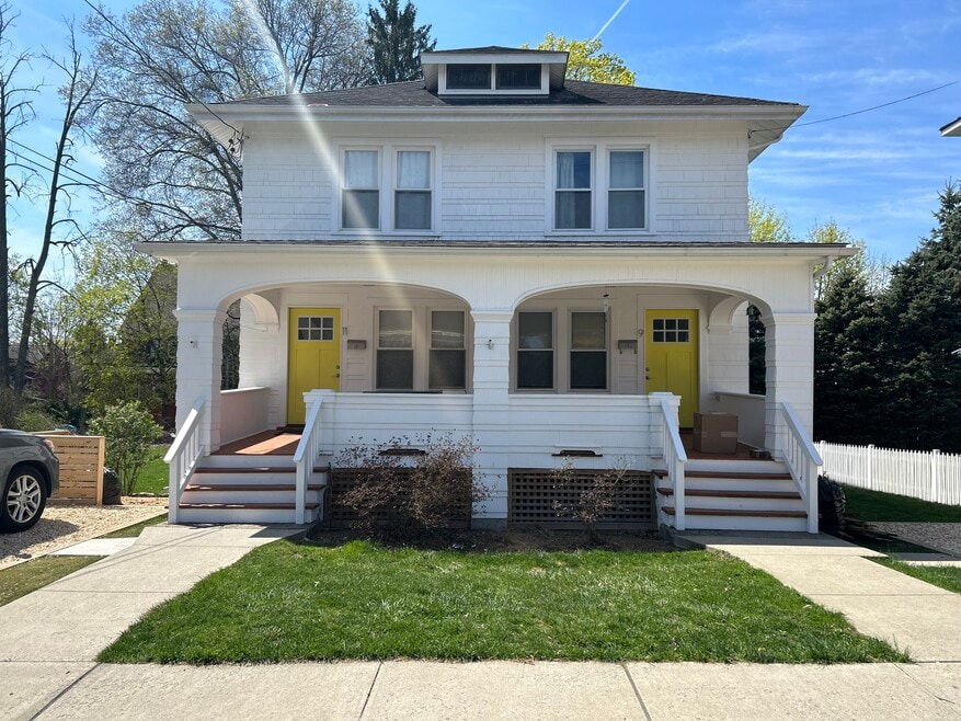9 Oak St, Beacon, NY 12508 - photo 1