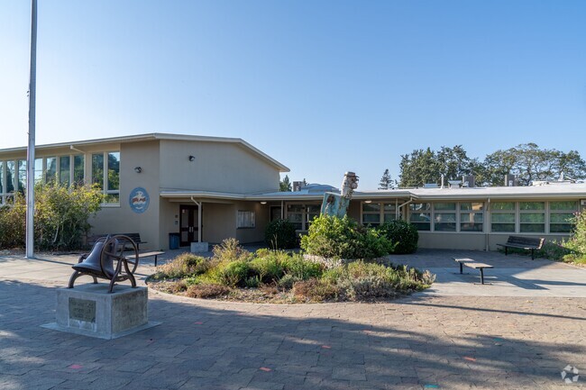 Welcome to Oak Grove Elementary School in Graton.