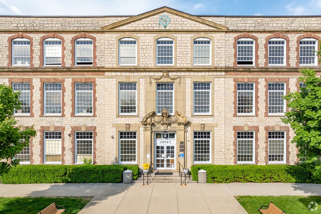 Jones Middle School is located in Upper Arlington, Ohio.