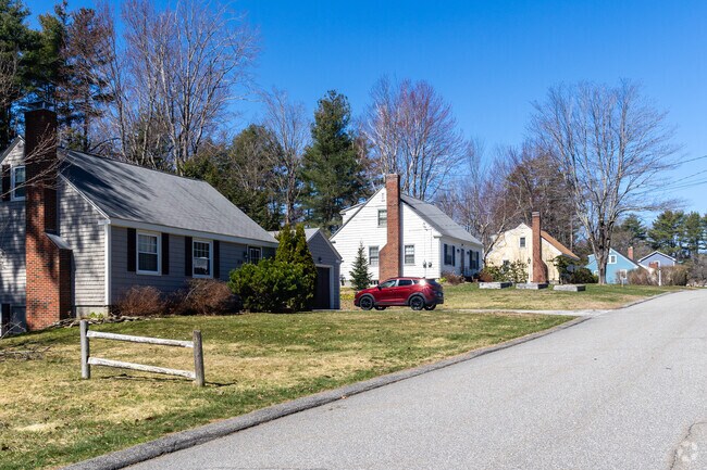 There are a variety of homes in Cumberland Center.