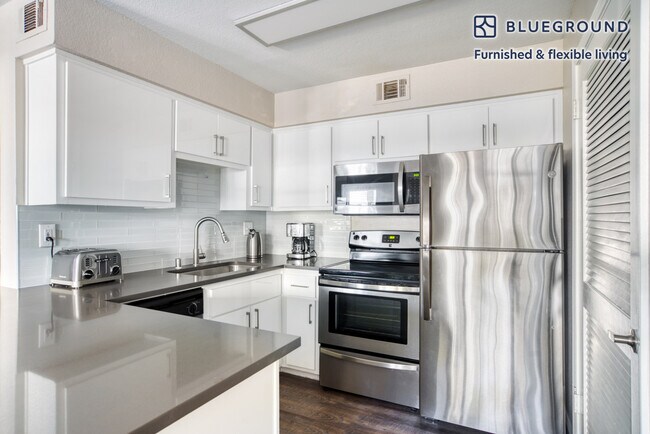 355 N Wolfe Rd unit FL0-ID625, Sunnyvale, CA 94085 - photo 7