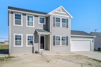 1214 Clairmont Ave, Napoleon, OH 43545