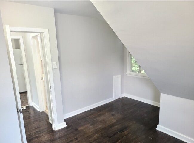 909 W Burke St unit 2, Martinsburg, WV 25401 - photo 5