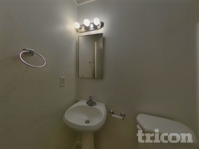 828 N Pine Ct, Gilbert, AZ 85233 - photo 6