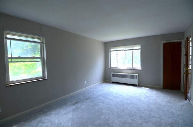 5070 Anderson Place unit 4, Cincinnati, OH 45227 - photo 4