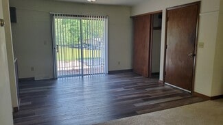 741 E Imperial Dr Unit 745, Hartland, WI 53029