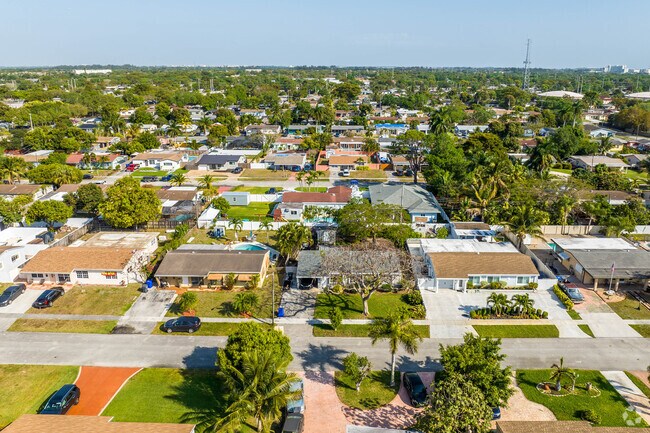 Most Driftwood Acres homes are single-story ranch-style residences built in the mid-century.