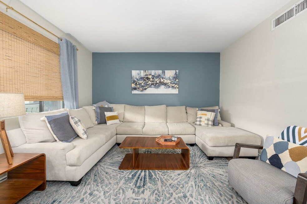 15020 N 7th Dr unit ID1255476P, Phoenix, AZ 85023 - photo 1