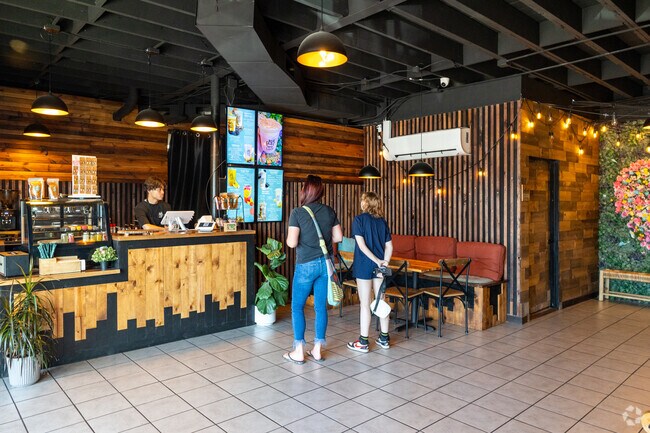 Leaf Teahouse in Schweiter/Mead offers a variety of refreshing drinks.