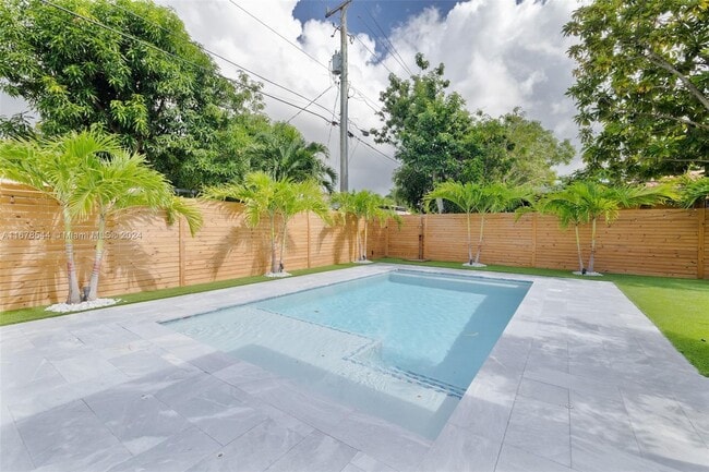 6017 SW 14th St, West Miami, FL 33144 - photo 3