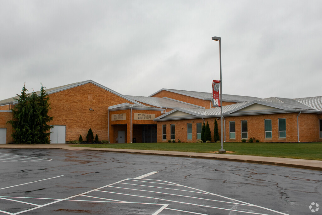 Norwayne High School provides education in the neighborhood of 
Medina County