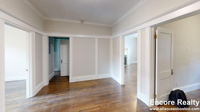 6 Radcliffe Rd unit 7, Allston, MA 02134 - photo 5