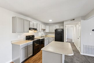 5301 S Turtle Creek Dr S, Indianapolis, IN 46227