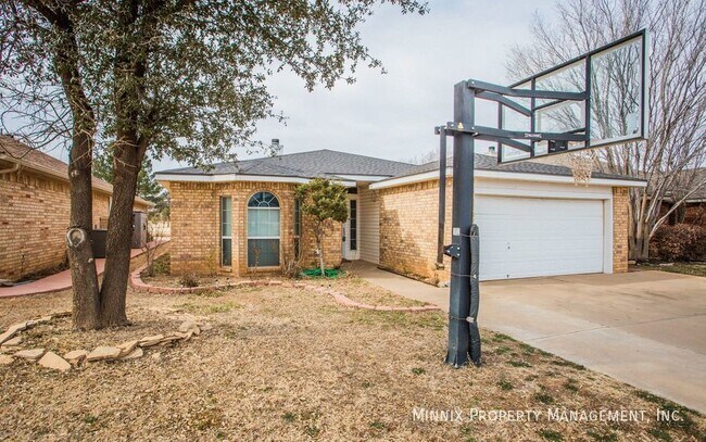 156 Frankford Ct, Lubbock, TX 79416 - photo 4