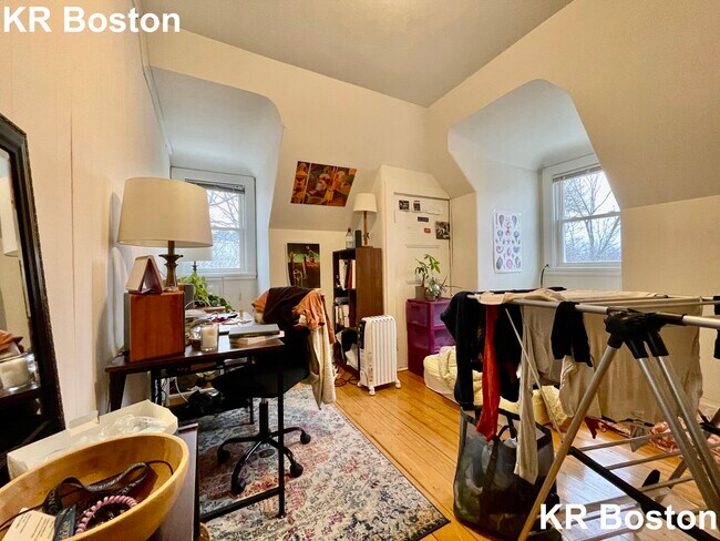 33 Imrie Rd, Allston, MA 02134 - photo 2