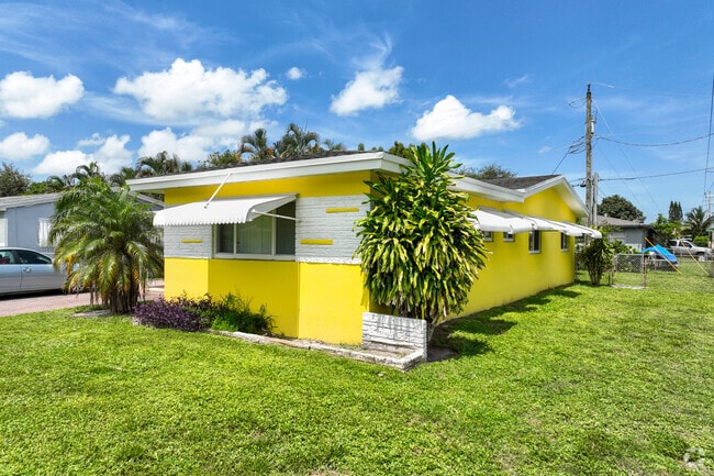 Colorful traditional single-family homes can be found in the 441 Corridor neighborhood.