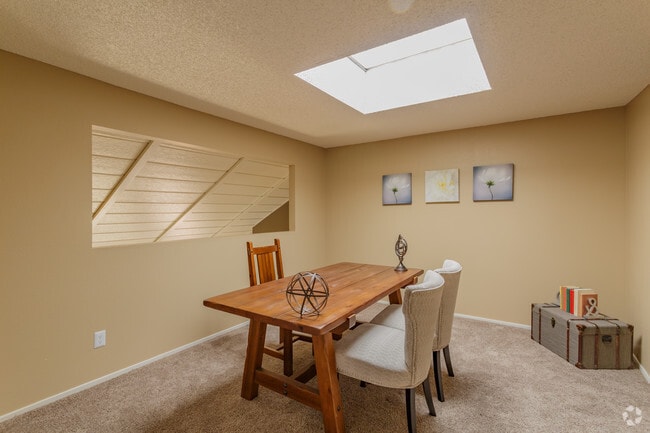 1BR, 1 Loft, 2BA - 1,300 SF