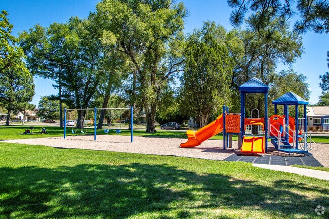 Jackson Park has a beautiful play structure for your kids to play.
