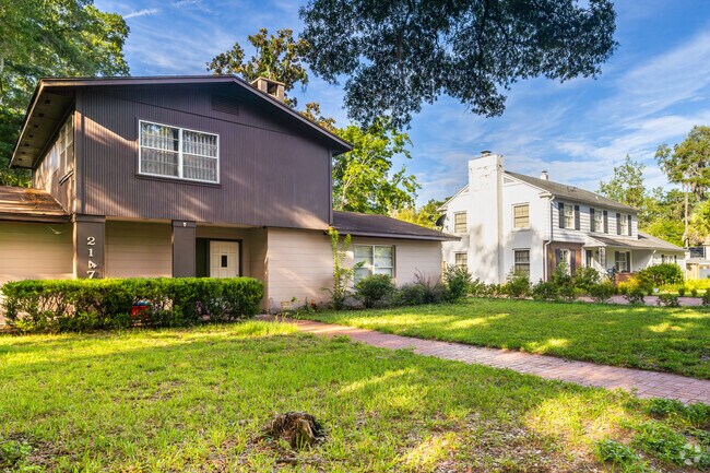 University Park is full of homes in different styles.