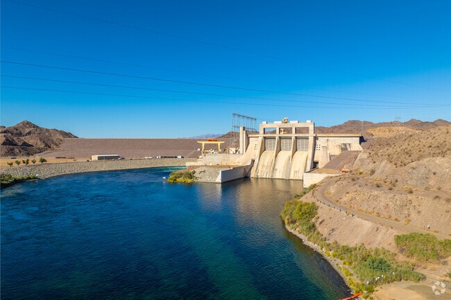 The Davis Dam was built in 1951 facilitating waterflow into Bullhead City.