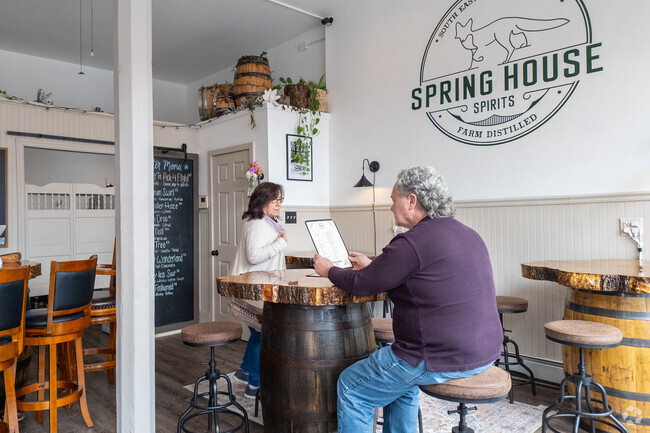 Nearby Parkesburg includes many local restaurants enjoyed by Pomeroy locals.