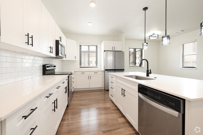 Solace at Cimarron Hills Apartments, Colorado Springs, CO 80915 - photo 2