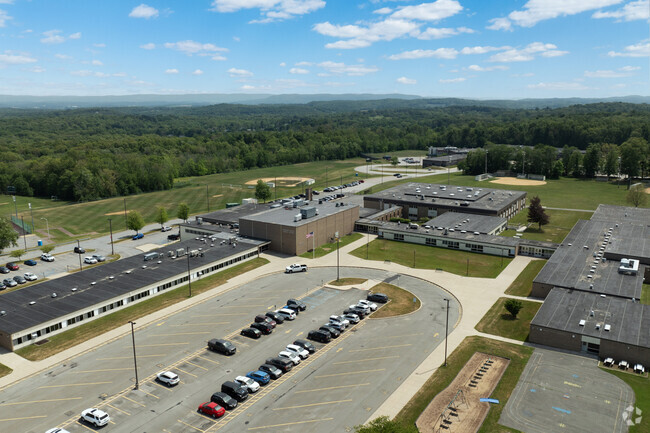 Students joining Minisink's prized school system might start at Minisnik Valley Elementary.