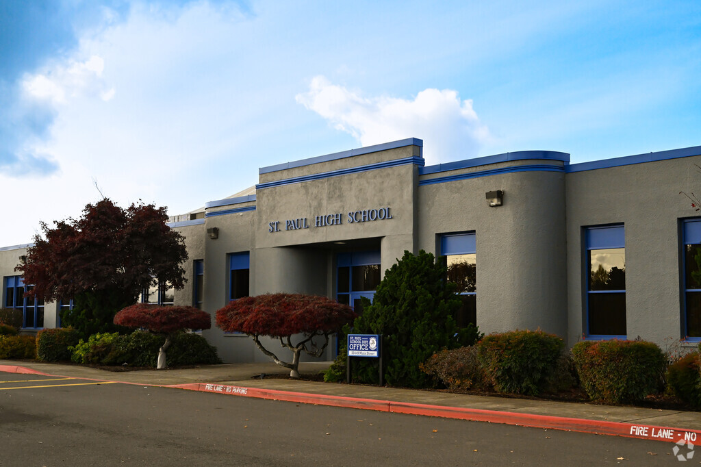St. Paul High School provides education in the neighborhood of 
Outer East.