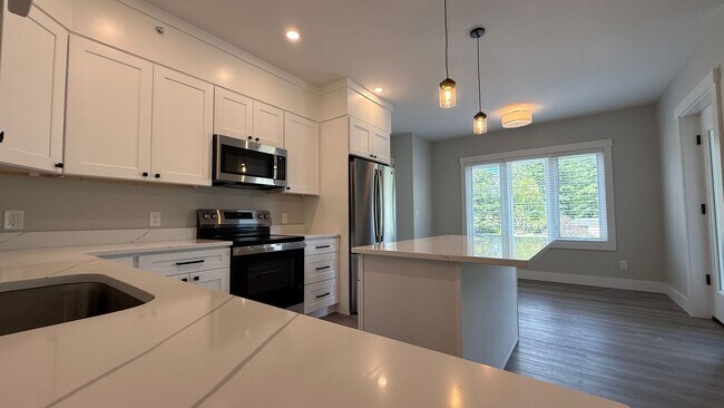 The Preserve-Only First Month’s Rent and Security Deposit Due at Move-In!, Berwick, ME 03901 - photo 6