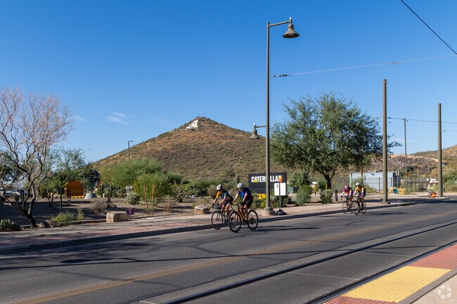 Bicyclist hobbyists and commuters can travel various routes in A Mountain.