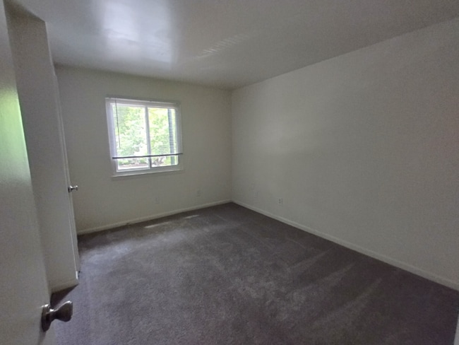 600 Reusens Rd unit K119, Lynchburg, VA 24503 - photo 6