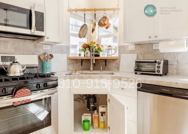 11817 Darlington Ave unit 6, Los Angeles, CA 90049 - photo 7