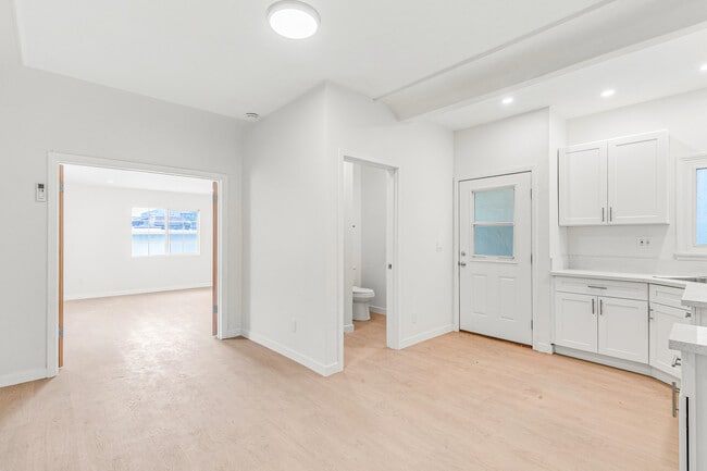 1144 S Wooster St unit 1, Los Angeles, CA 90035 - photo 3