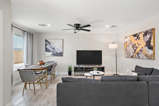 1826 E Illini St unit ID1244298P, Phoenix, AZ 85040 - photo 4