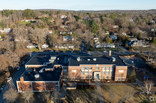 Webster Elementary School is a public school in Manchester.