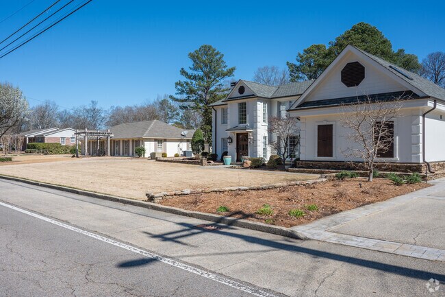 A row of homes demonstrates the vast architectural styles in the Bel Air neighborhood.