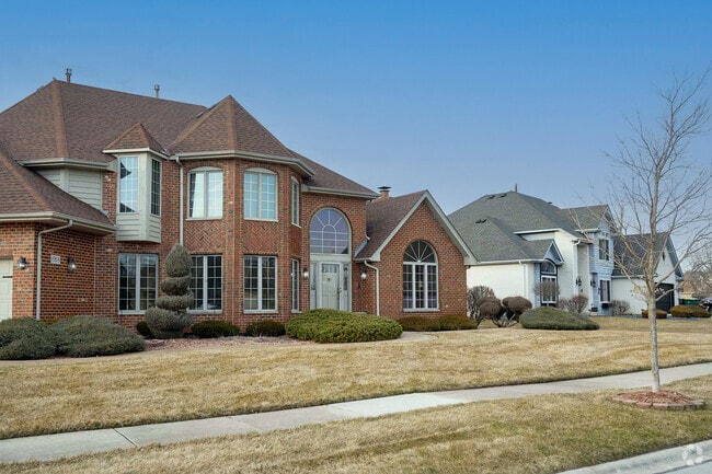 Homes in the lovely and quiet Orland Hills area are well-manicured and very appealing.