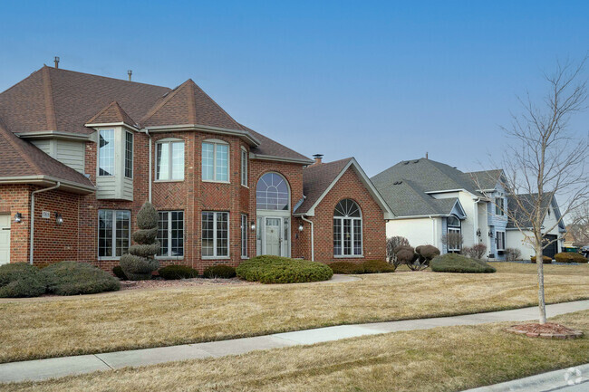 Homes in the lovely and quiet Orland Hills area are well-manicured and very appealing.