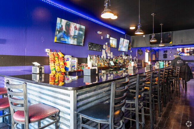 Stop by Baltimore-Linwood and hang out at Echo Bar & Grill with friends for a drink.