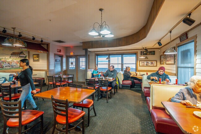 Madison Cafe is a popular option for dining in University Heights.