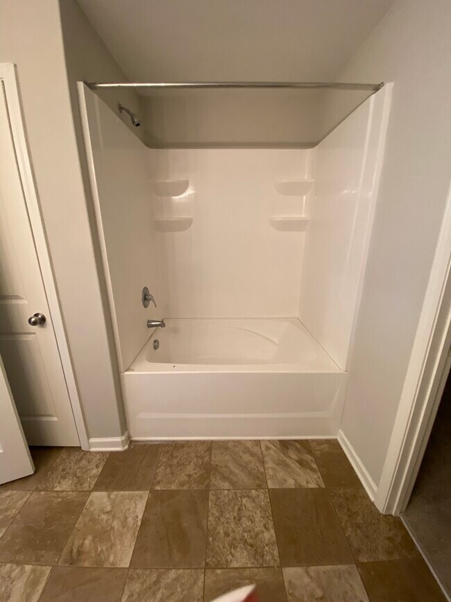 2036 E Park Dr, Lancaster, SC 29720 - photo 4