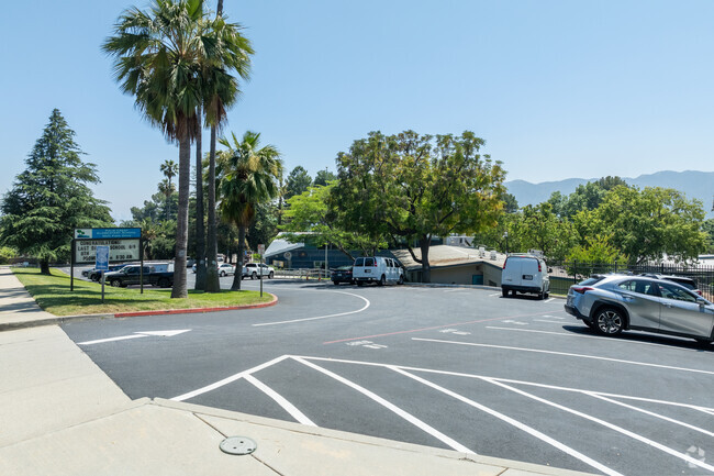 Palm Crest Elementary serves grades k-6.